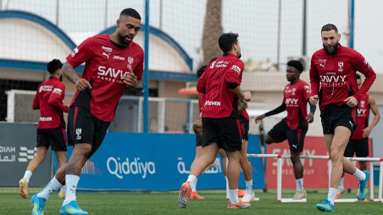 موعد قمة الهلال والخليج ضمن منافسات الدوري السعودي في ظل صراع الصدارة